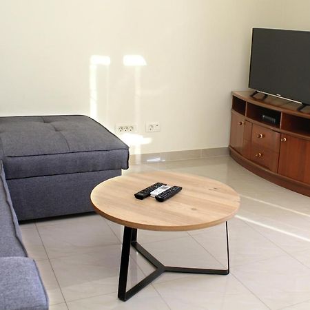 Apartment Mel Split Bagian luar foto