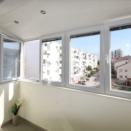 Apartment Mel Split Bagian luar foto