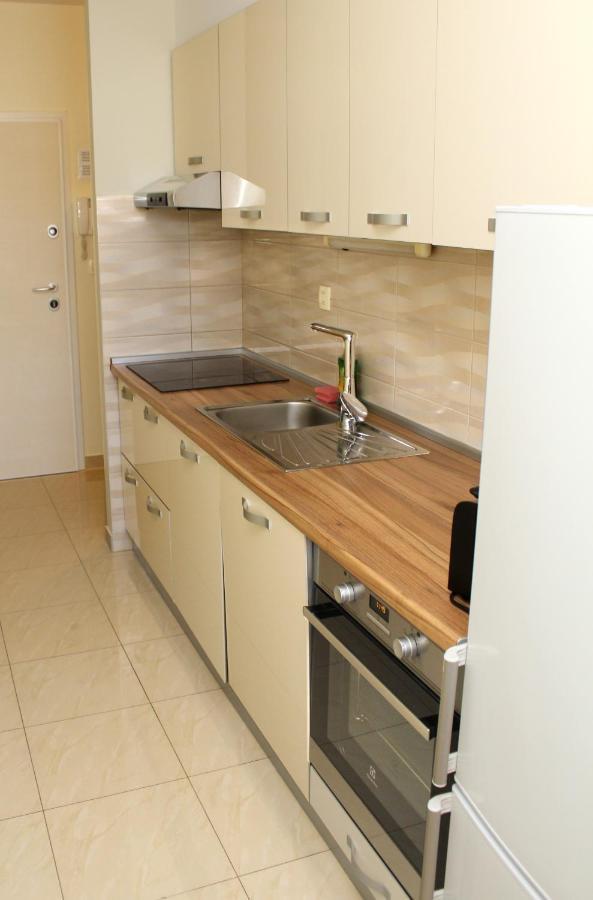 Apartment Mel Split Bagian luar foto