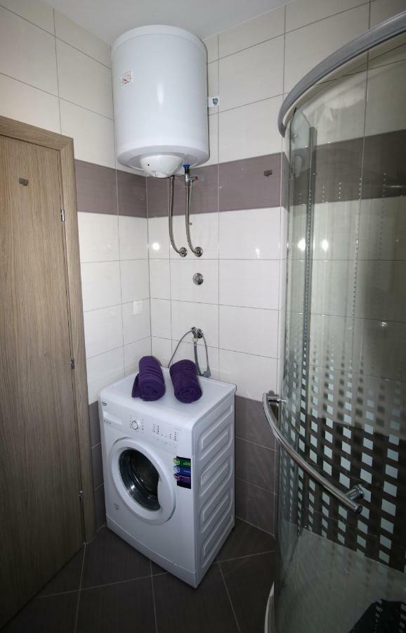Apartment Mel Split Bagian luar foto