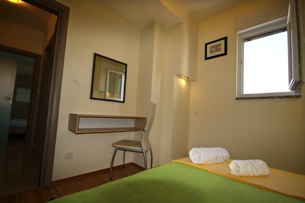 Apartment Mel Split Bagian luar foto