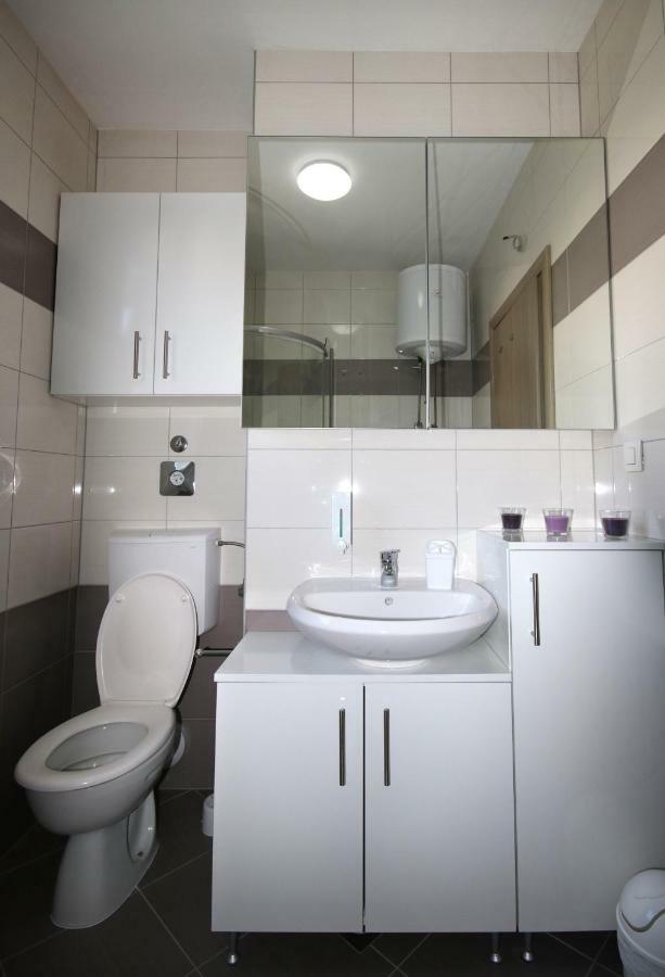 Apartment Mel Split Bagian luar foto